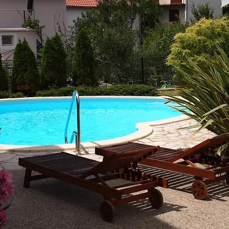 Villas Rab Banjol Apartman *