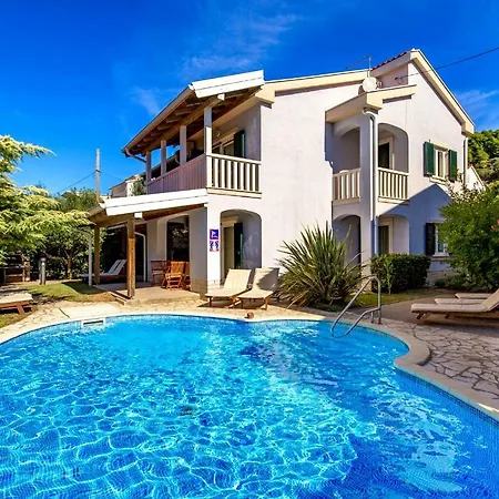 Villas Rab Banjol Apartman *